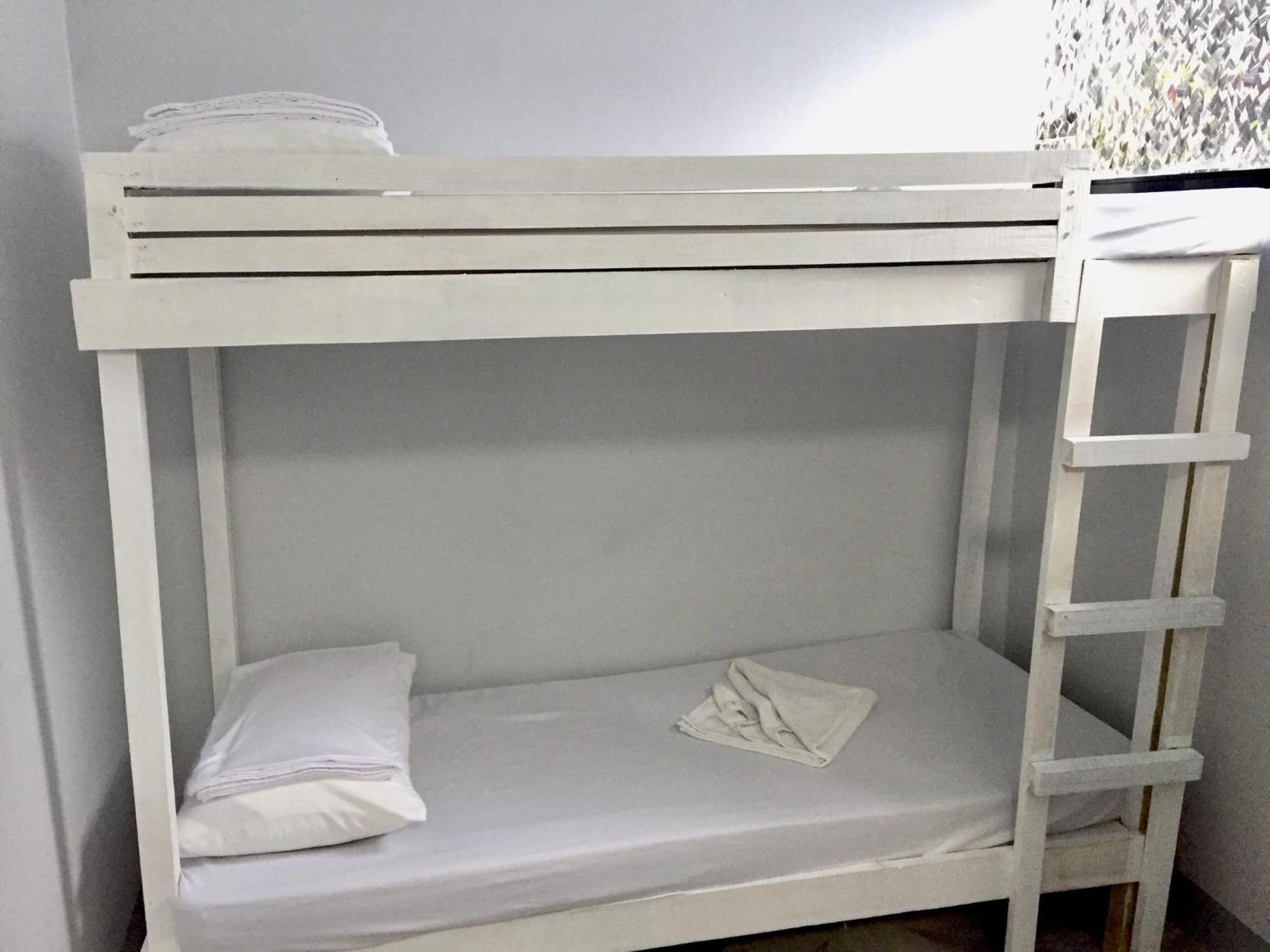 Ziet Hotel Mambajao Zimmer foto
