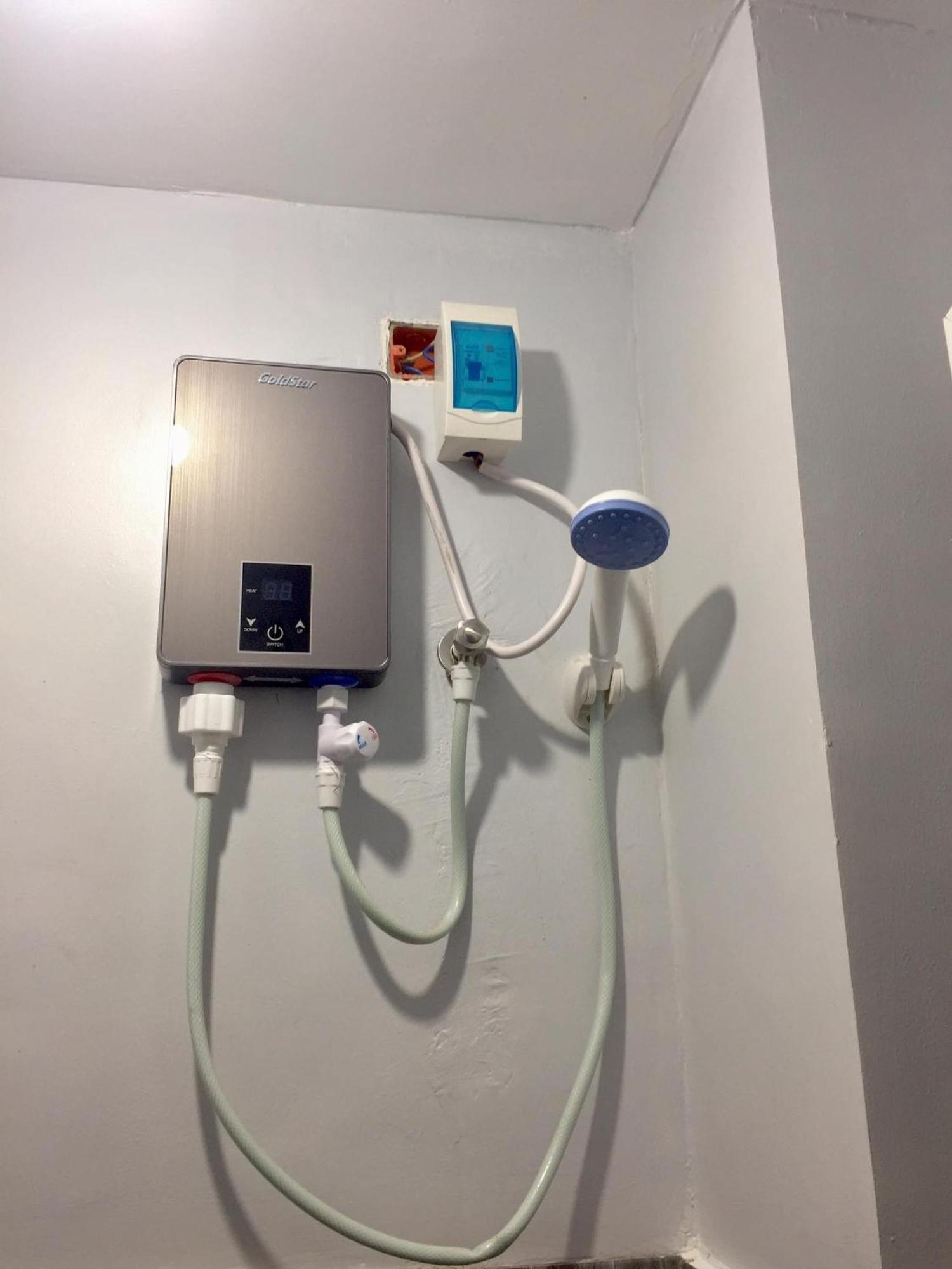Ziet Hotel Mambajao Zimmer foto